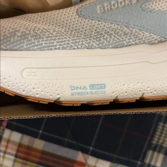 Brooks Ghost Max 2 new in box - Picture 8 of 8
